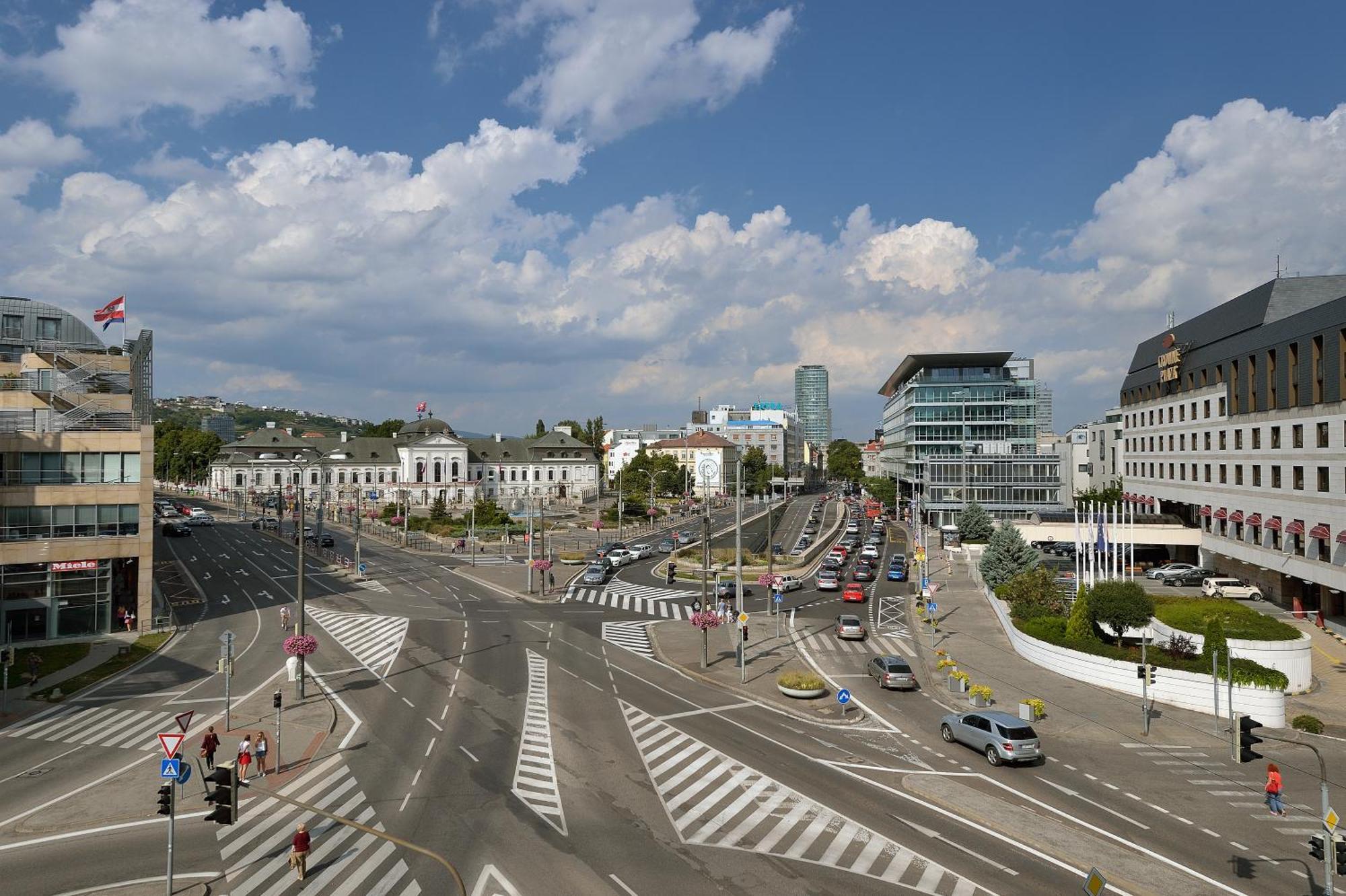 Charming & Cozy Ambiente Apartments Bratislava Ngoại thất bức ảnh