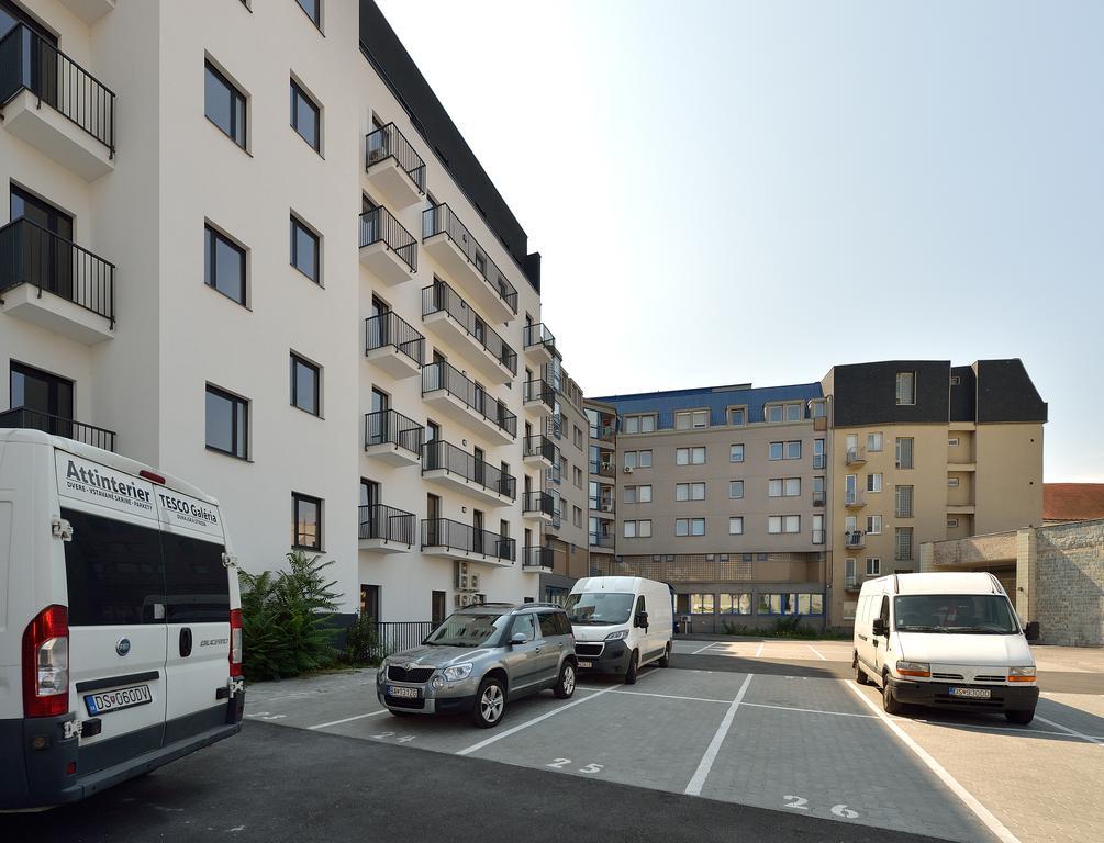 Charming & Cozy Ambiente Apartments Bratislava Ngoại thất bức ảnh