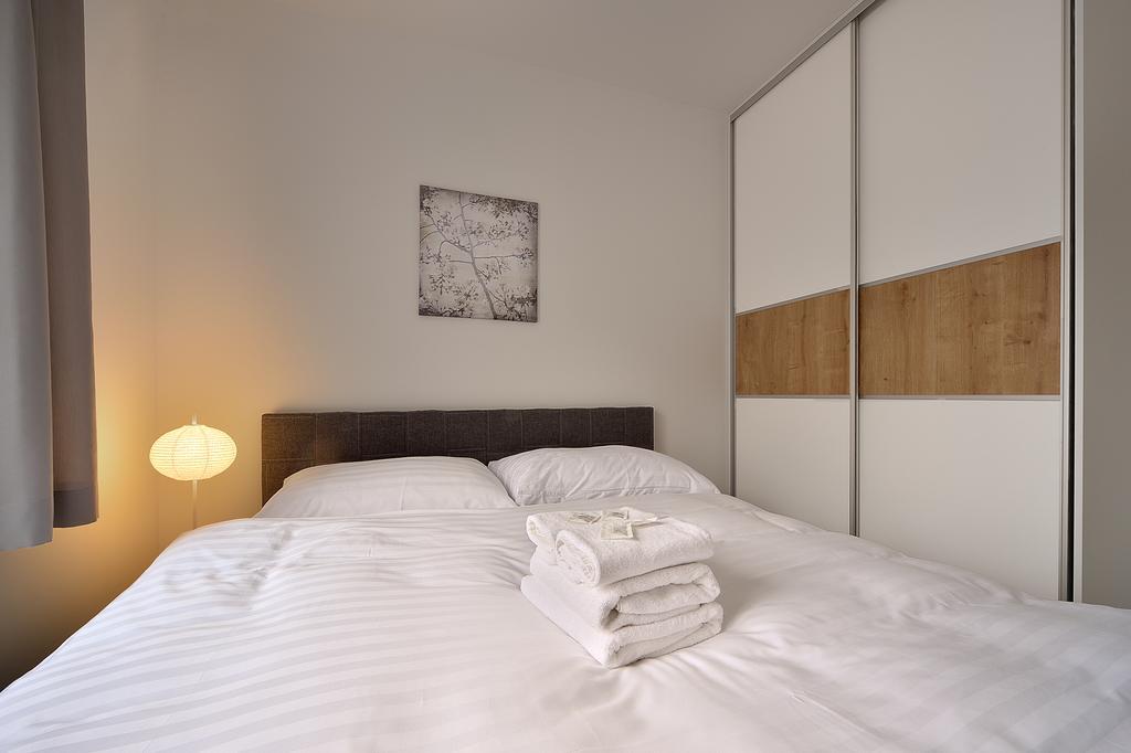Charming & Cozy Ambiente Apartments Bratislava Ngoại thất bức ảnh